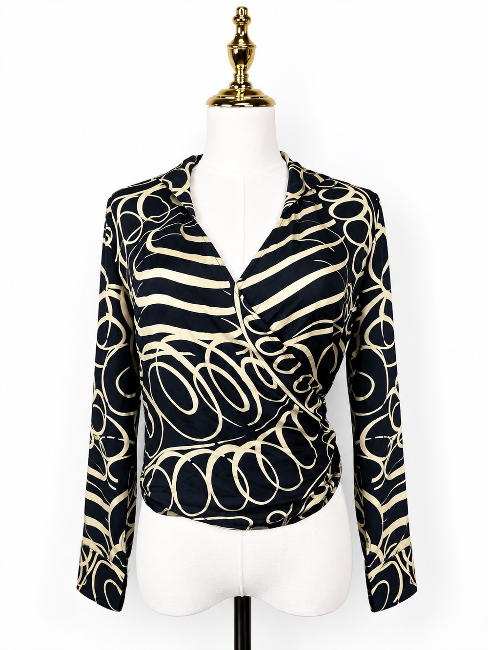Lafayette 148 Size 2P 100% Silk Wrap Blouse Abstract Art Deco Quiet Luxury Black